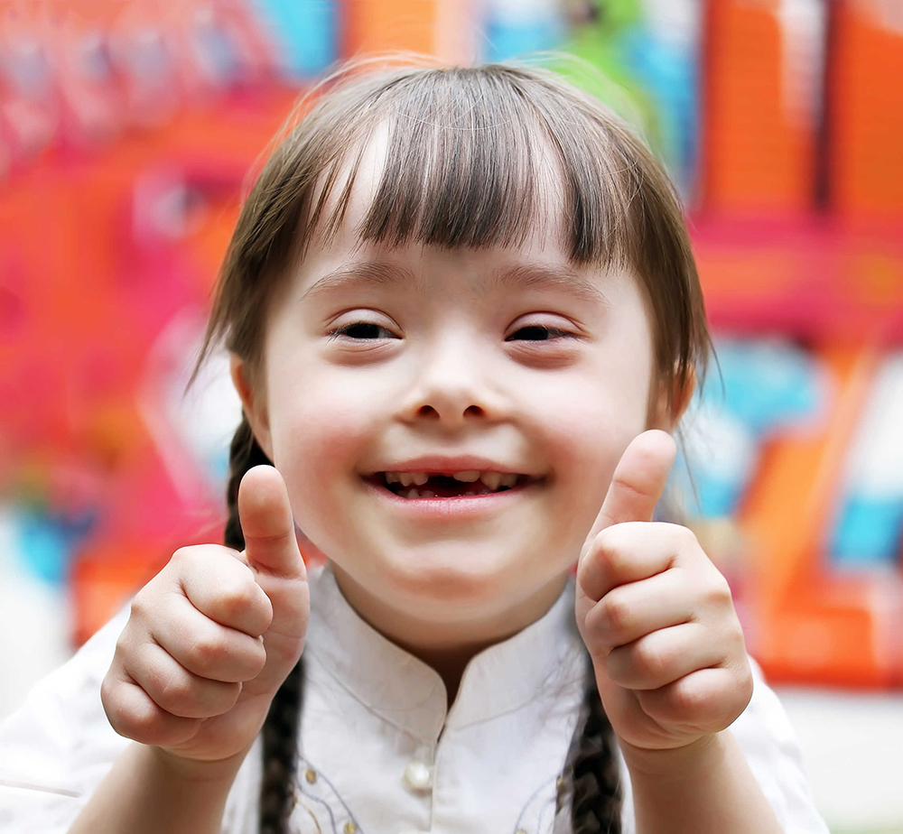 cc_content_girl_img_mychoice thumbs up little girl image